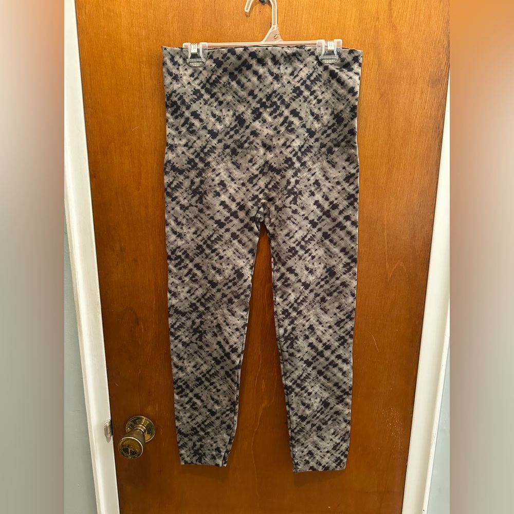 SPANX Look at Me Now Leggings - Gray Watercolor Pattern